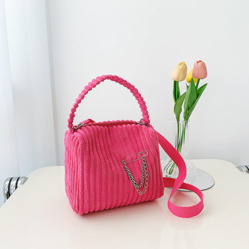 Textured Portable Girly Fashion Messenger Bag