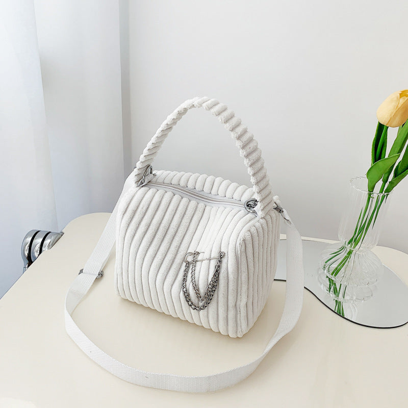 Textured Portable Girly Fashion Messenger Bag