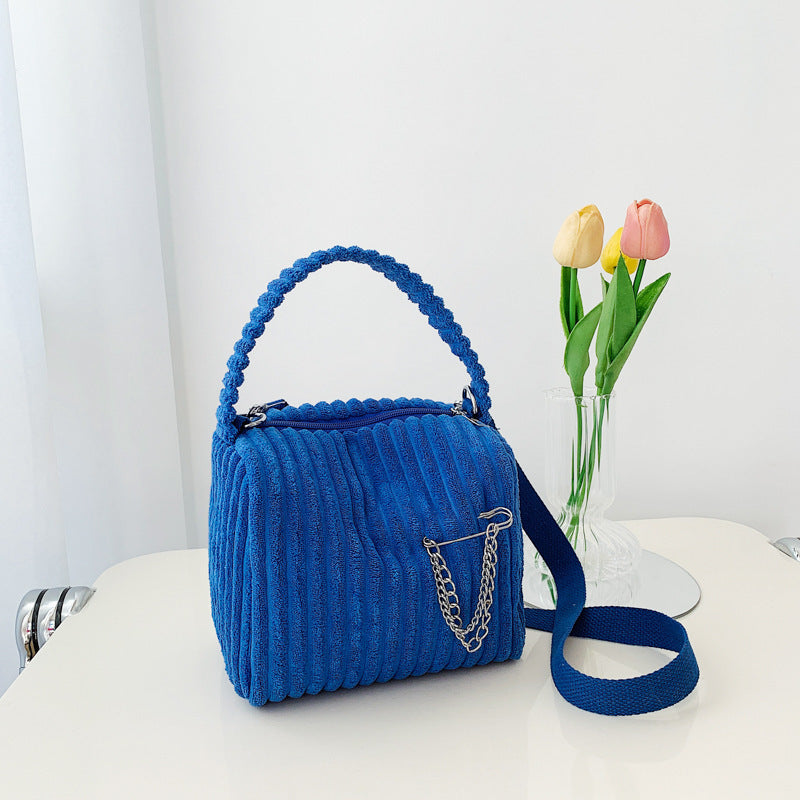 Textured Portable Girly Fashion Messenger Bag