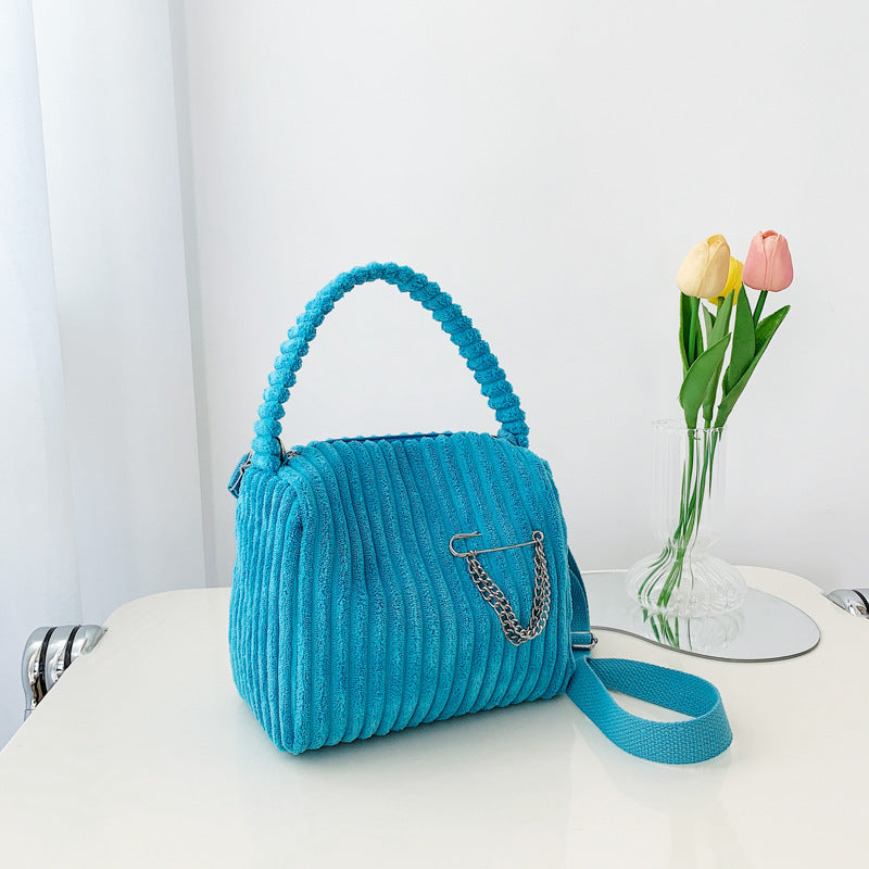 Textured Portable Girly Fashion Messenger Bag